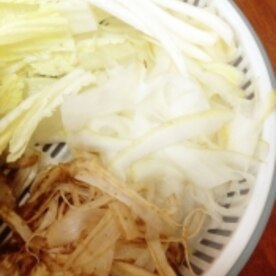 野菜つるつる わが家のしょっつる鍋 レシピ 作り方 By アイール 楽天レシピ 野菜つるつる わが家のしょっつる鍋 レシピ 作り方 By アイール 楽天レシピ